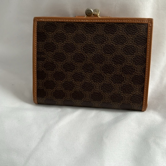 CELINE Vintage Compact Leather KISS -Lock 4”x3 1/2” - Picture 2 of 11